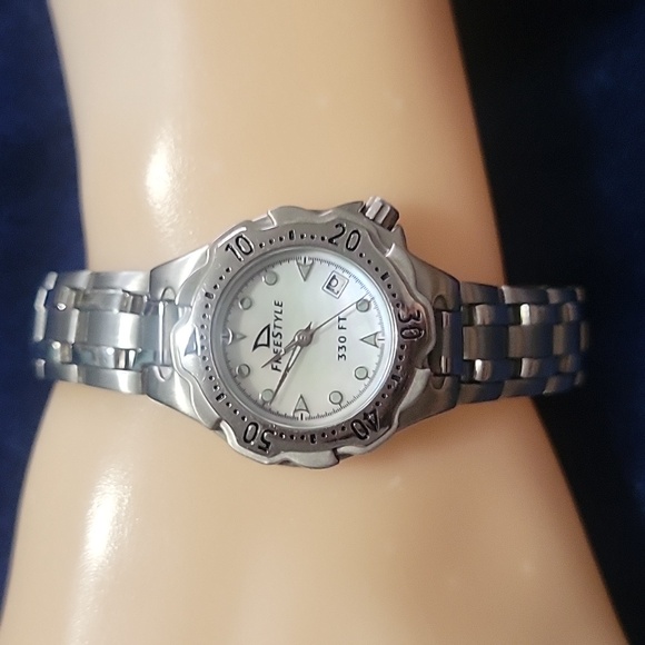 Freestyle Watch Mother of Pearl Face Stainless Steel WR 330 Ft. Works - Picture 1 of 3